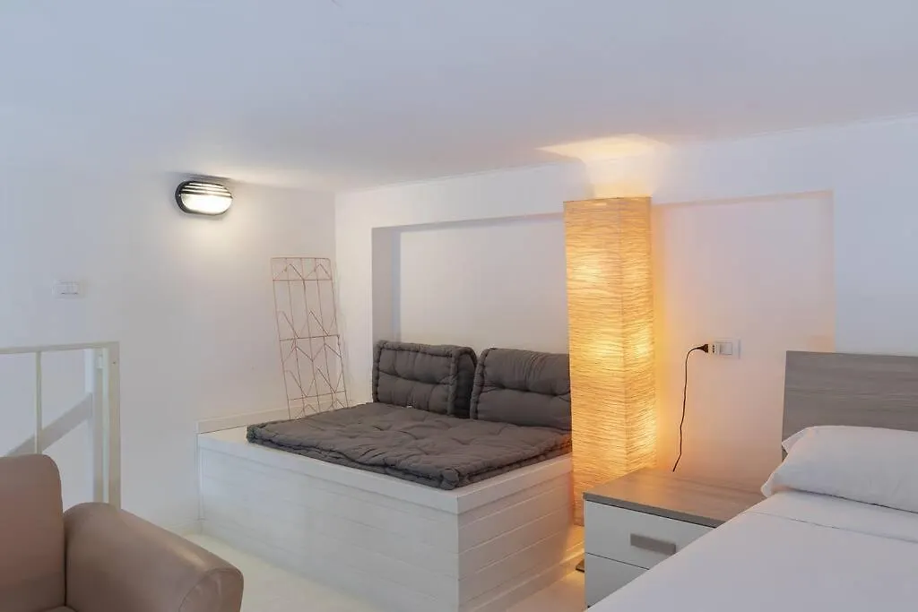 Youhosty - Desenzano 7 Apartment Milan Italy