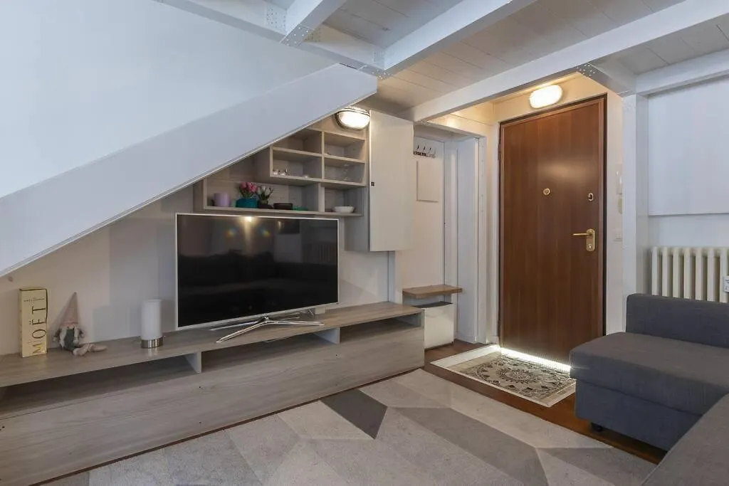 Youhosty - Desenzano 7 Apartment Milan Italy