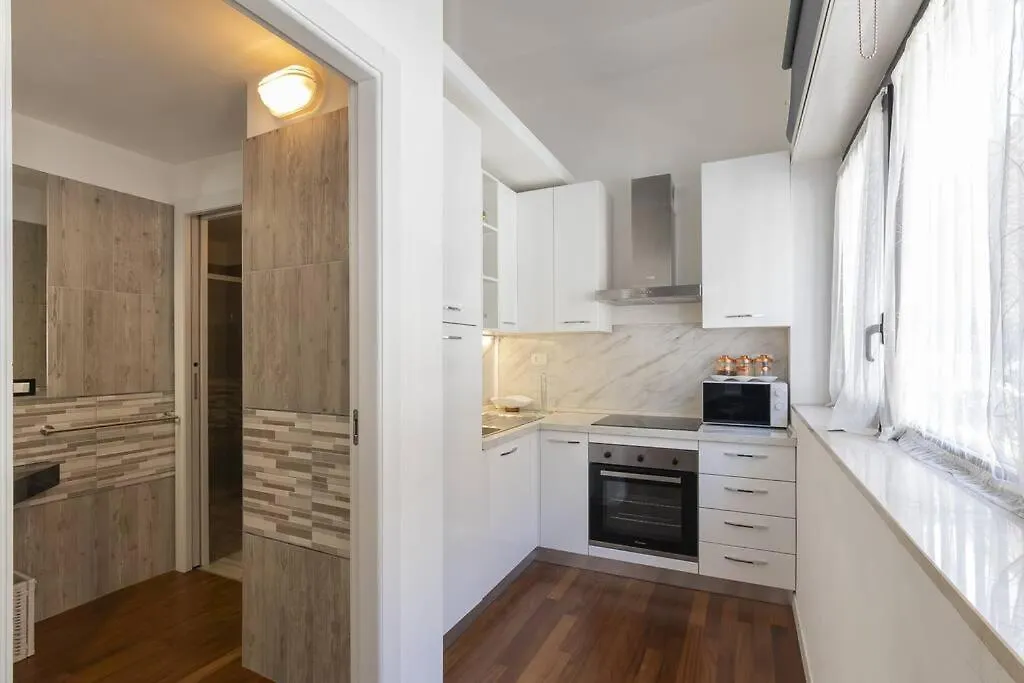 Youhosty - Desenzano 7 Apartamento Milão